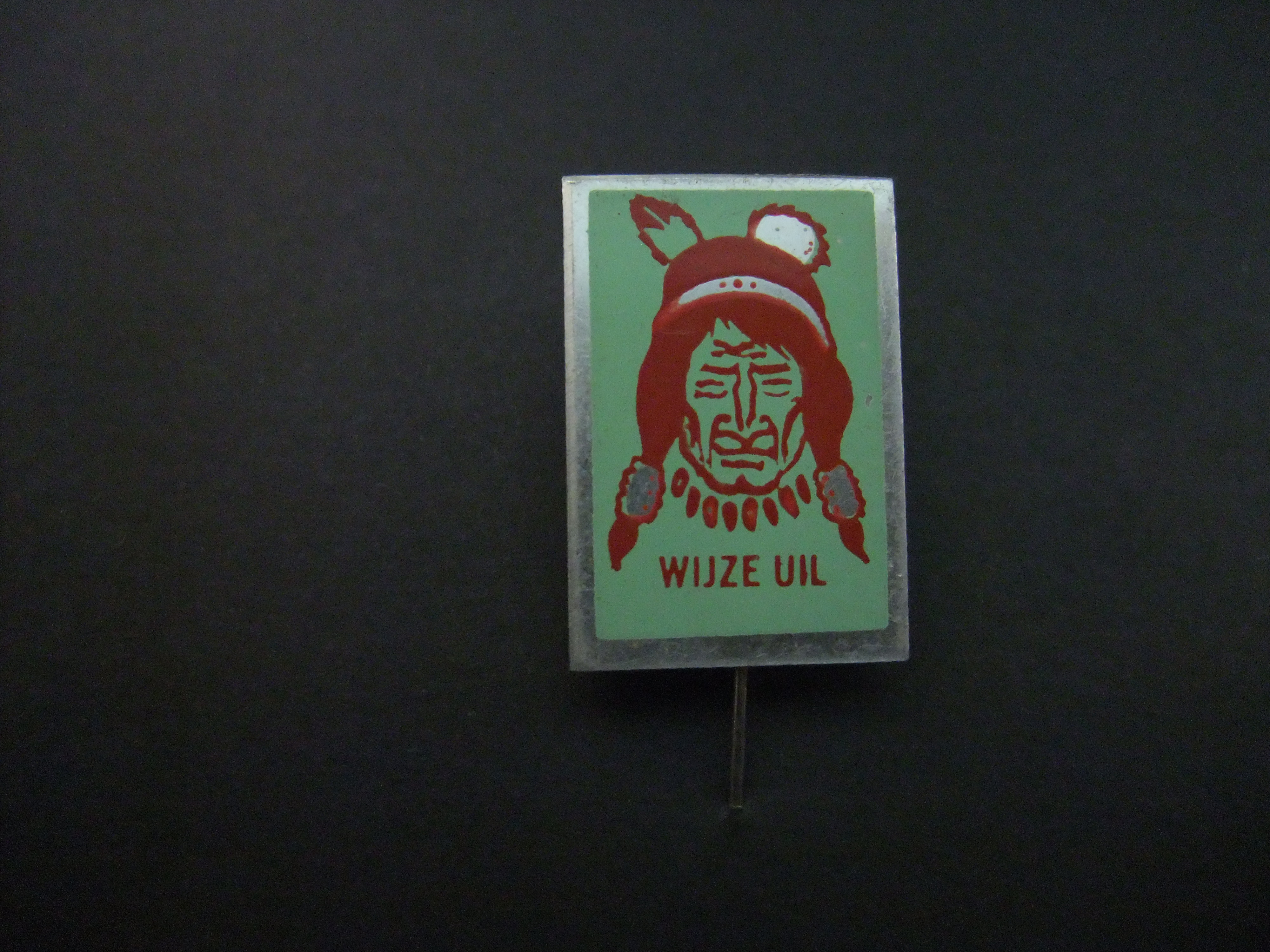 Wijze UIl Indiaan ( groen -rood)